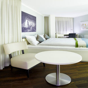 Otel The Flag