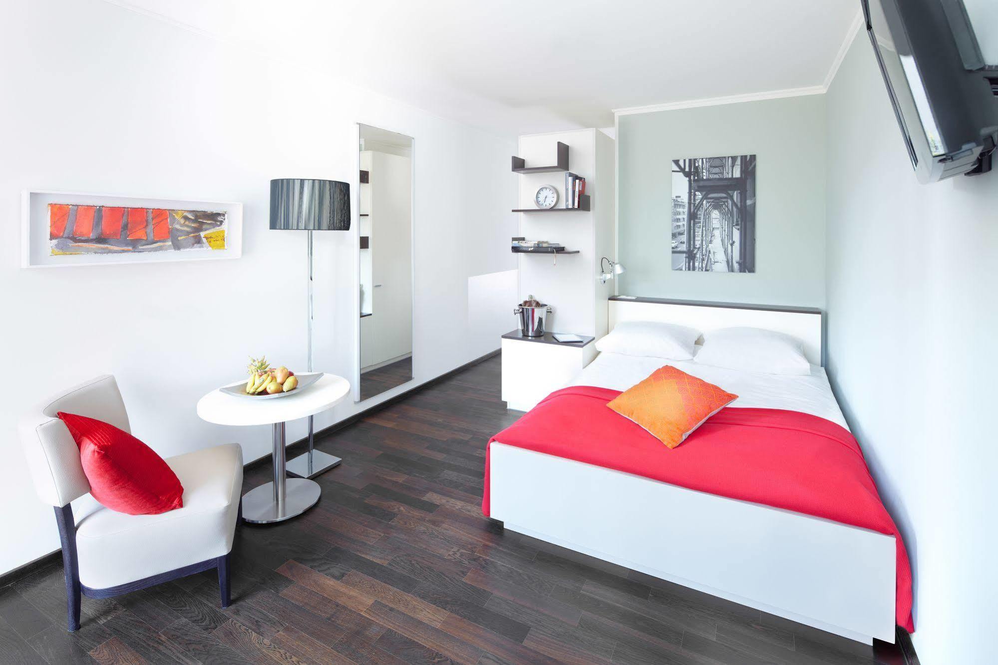 The Flag Otel 2*