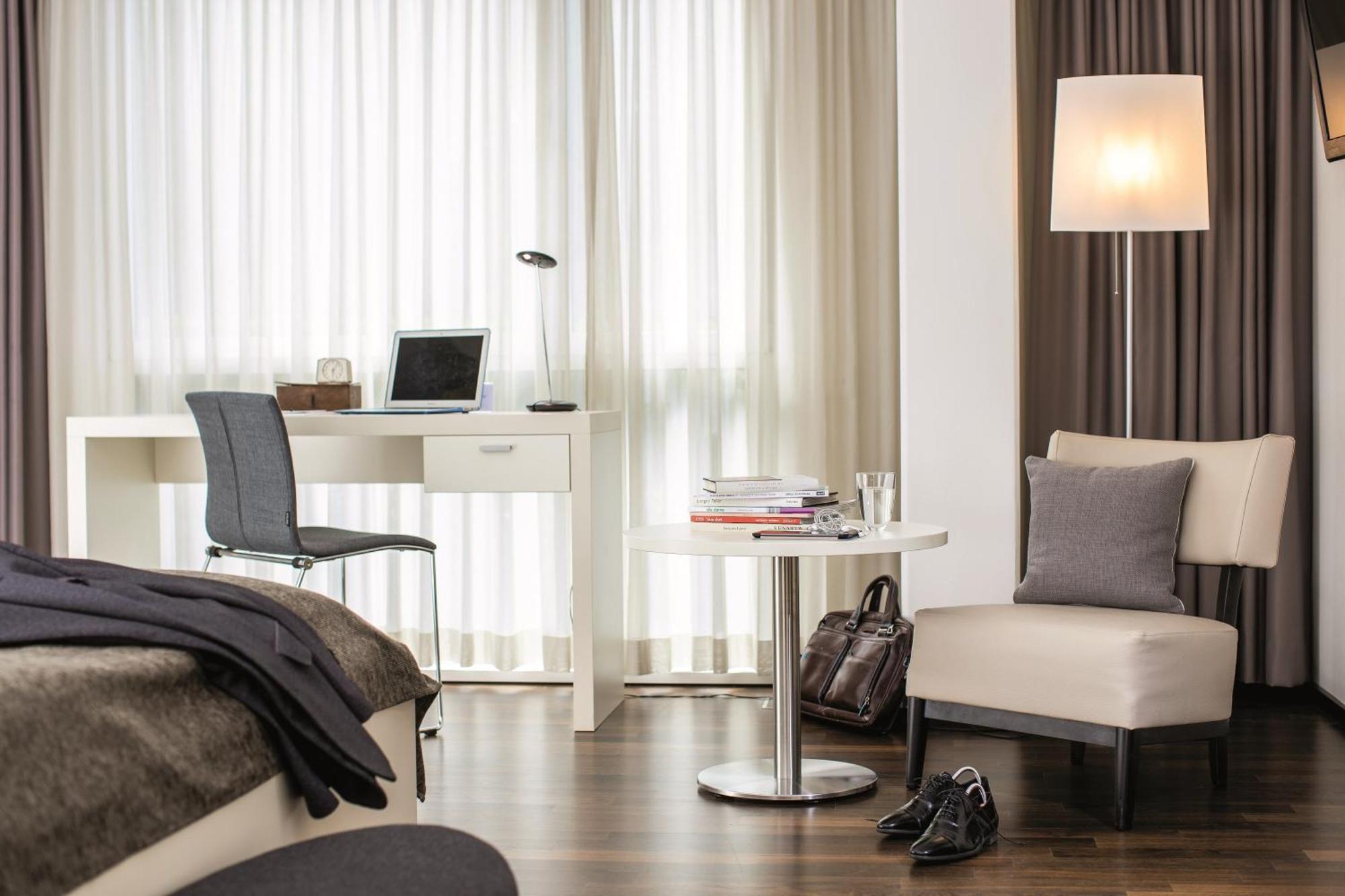 Hotell The Flag 2*